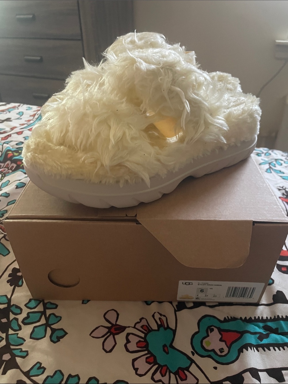 UGG Kids Fluff Slide Sandal in Cream Plush